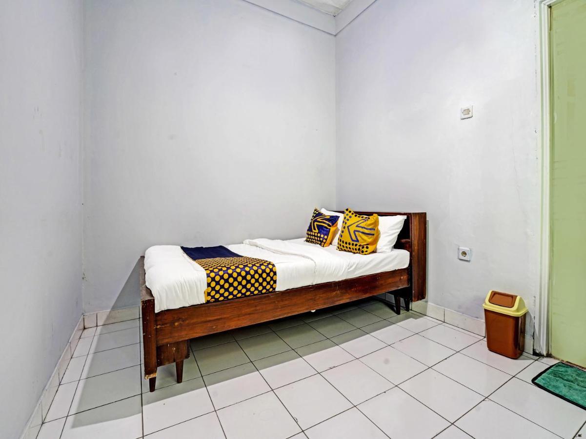 Spot On 91325 Hijau Syariah 2* Bandung