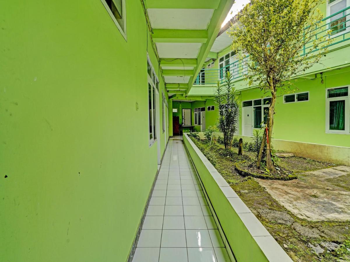 Spot On 91325 Hijau Syariah 2*