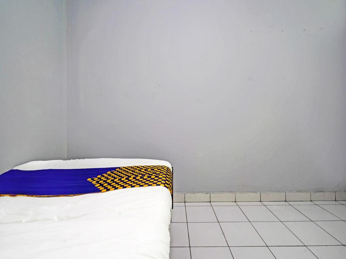 Spot On 91325 Hijau Syariah 2* Bandung